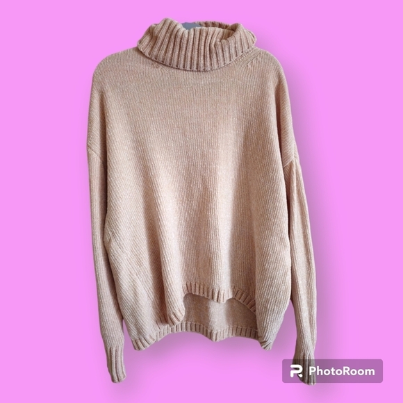 Forever 21 Cream Chenille Turtle Neck Sweater Size Medium - Picture 1 of 6